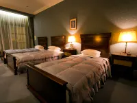 Nanki Shirahama Resort Hotel Hotels near Adventure World