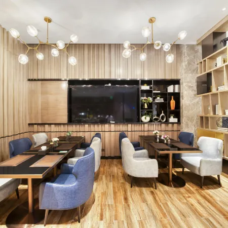 Echarm Hotel (Jingjiang Zhongzhou Road, Fanggu Street)