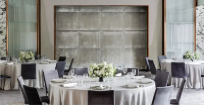 نينا هوتل كولون إيست