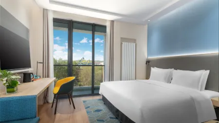 Holiday Inn Express Dalian Golden Pebble Beach