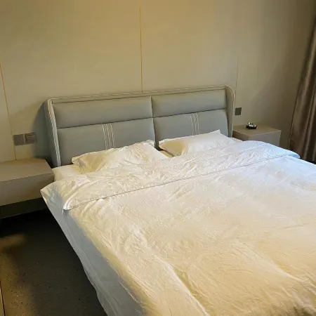 Linyi Xiangyun Hotel