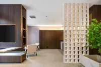 Huanxi H Hotel (Chengdu Chunxi Road Wenshu Monastery) - Flughafentransfer