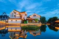 Floral Hotel · Tongli Lanyuan Hotel