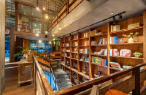 โรงแรมสกายสแครเปอร์เอรา