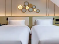 Jinhao Oriental Hotel (Yiwu International Trade City) Hotels near Luobinwang Park