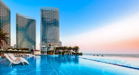 Grand Barony Hotel Отели рядом с достопримечательностью «Turtle National Reserve Areas»