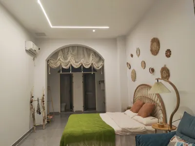 Golden Hall Retreat - Luxurious Boutique Inn