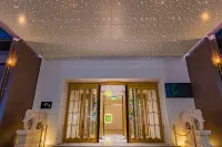 Howard Johnson Hotel Dust Settlement