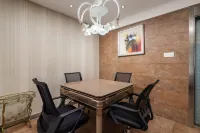 Xiyuan Jinrun Hotel (Duyun Wanda Plaza Nationality Normal University)