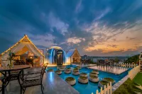A thousand purple and red roof garden hotel (Guilin Liangjiang Sihu Scenic Area) - palestra