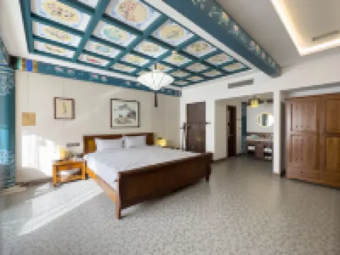 Yunzhong Traditional Courtyard