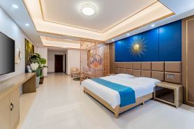 Lanjing Apartment Hotel