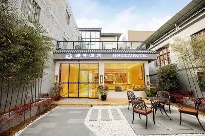 Jing Xiu Hotel (Luoyi Ancient City Cross Street, Luoyang) Hotels in 