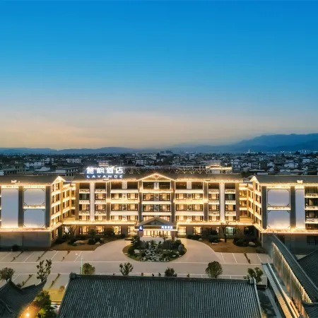 Lavande Hotel (Heqing Xinhua Branch)