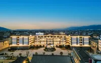 Lavande Hotel (Heqing Xinhua Branch) Hotels in Heqing