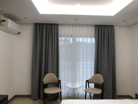 The Clover Hotel Angeles City Отели рядом с достопримечательностью «Филдс-авеню»