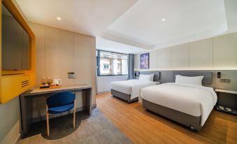 7 Days Premium Hotel