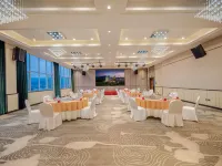 Days Hotel by Wyndham Guilin Hotels near Qixing