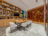 Aifei Hotel (Ruili Fortune Plaza Tourism Pedestrian Street Branch) โรงแรมในรุ่ยลี่
