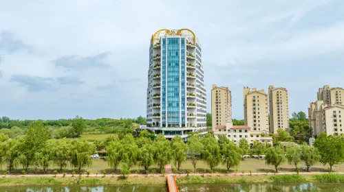 Lake Resort Hotel  Tianle  Jiangyang - parking