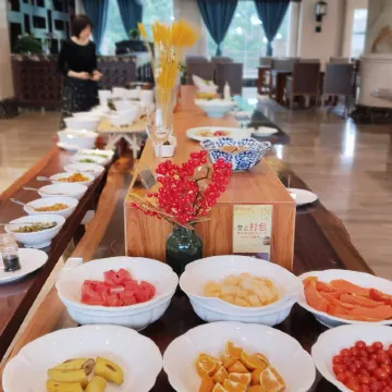 Guilin Lijiang Holiday Hotel