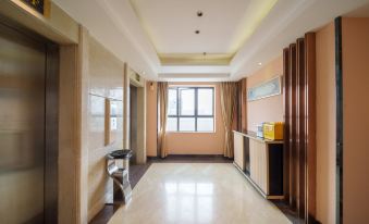 Elong ME Hotel (Zhongshan Xiaolan Daxin Xinduhui)