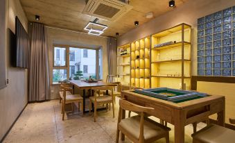 Floral Hotel· Shanghai Longda Oil Car Rural Hotel