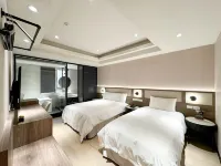 Royal Rose Hotel Zhongshan Hotels in Тайбей
