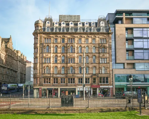 Old Waverley Hotel Hotels near Multrees Walk