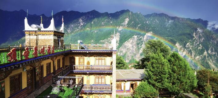 Danbading Shengjing Hotel (Jiaju Zangzhai No.5 Observation Deck) Hotels in Danba County