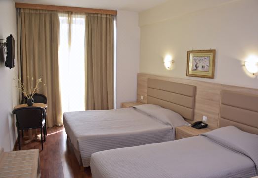 2. 아레투사 호텔..