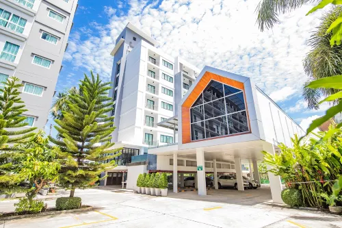 พาวีน่า แกรนด์ บูทีค