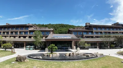 Jiaxing Kaiyuan Senbo Holiday Park Отели рядом с достопримечательностью «Pengcheng Bridge Relic Site»