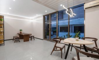Yitel Trend (Cixi Hangzhouwan Century City)