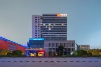 Netfish Esports Hotel (Yancheng Baolong Square Branch)