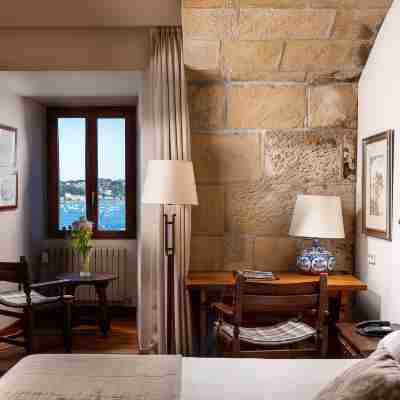 Parador de Hondarribia Rooms