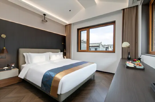 Boyun Cottage · Modern Aesthetics · Designer Vacation Courtyard