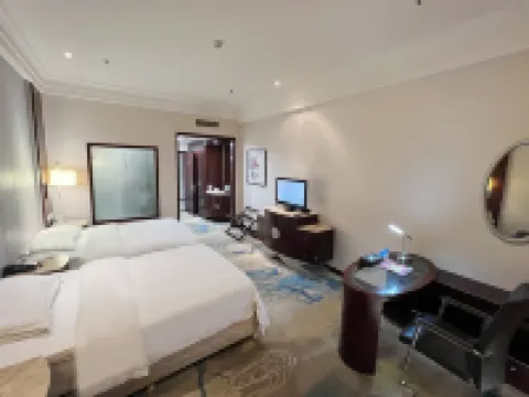 和田西湖国際ホテル ホータン市のホテル