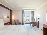 Grand Elysee Hamburg Hotels near Dulsberg