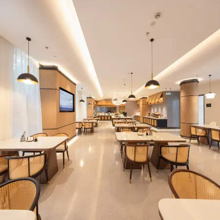 Atour Hotel Hefei Huaihe Road Pedestrian Street City Hall Square
