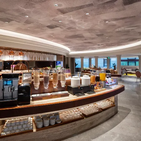 Mercure Hotel (Luoyang Longmen High-Speed Rail Station Municipal Government Branch)