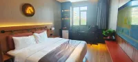 HomeInn Yunik E-sports Hotel (Yantai Bohai Ferry Xingfu Road)