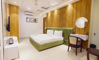 Hotel ELite Millennium City Gurgaon
