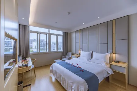 Xilai Hotel (Hefei Dashushan Metro Station) Отели рядом с Аэропорт Хэфэй