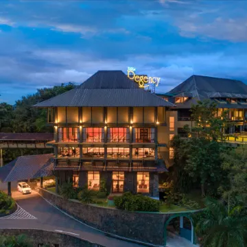 Earl's Regency Hotel