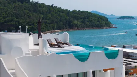 Sunset, Sicilian Beauty (Huidong Double Moon Bay lovers embankment shop) Отели рядом с достопримечательностью «Turtle National Reserve Areas»