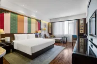 Snow Area Hot Spring Garden Hotel Hotels near CPC Daocheng County Committee Party School
