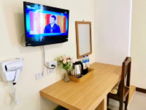 Puwanon Place ภูวนนท์เพลส โรงแรมใกล้ABK Art and Studio 1991 School