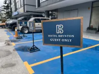 Hotel Brynton at Cameron Centrum Mall - parking
