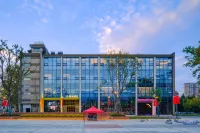 Chenfeng Designer Hotel (Jiujiang Shili Old Street Nanshan Garden) Hotels in der Nähe von Bahnhof Lushan